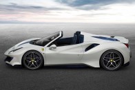 Ledobta tetejét a Ferrari 488 Pista 15