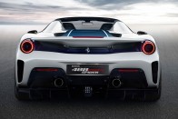 Ledobta tetejét a Ferrari 488 Pista 12