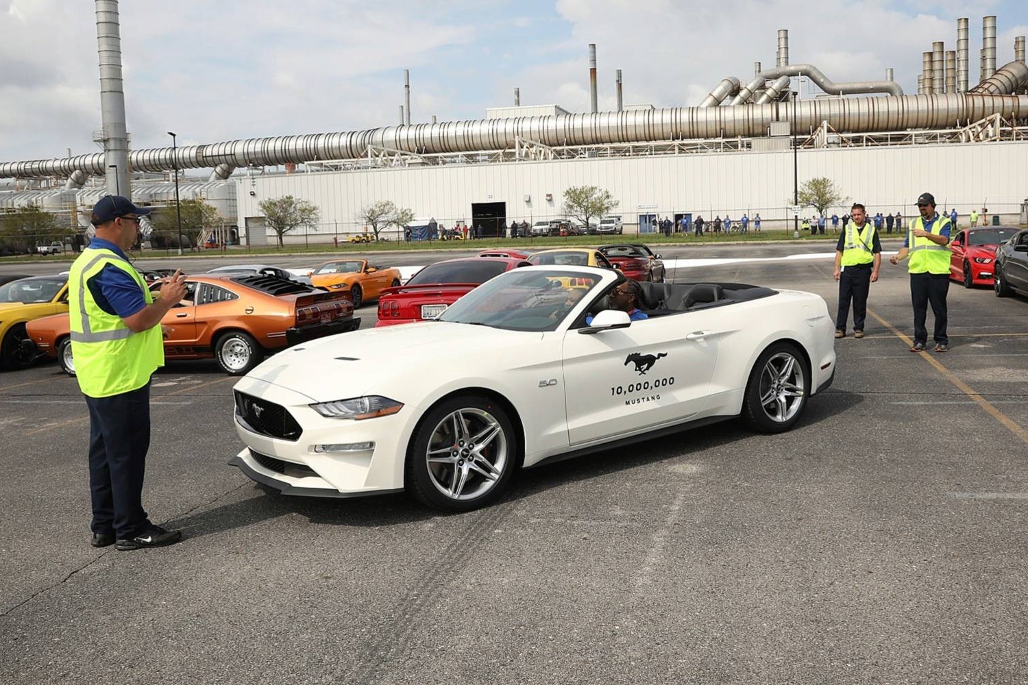 Már készen van a 10 milliomodik Ford Mustang is 6