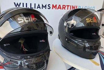 Itt az új golyóálló Forma-1-es sisak