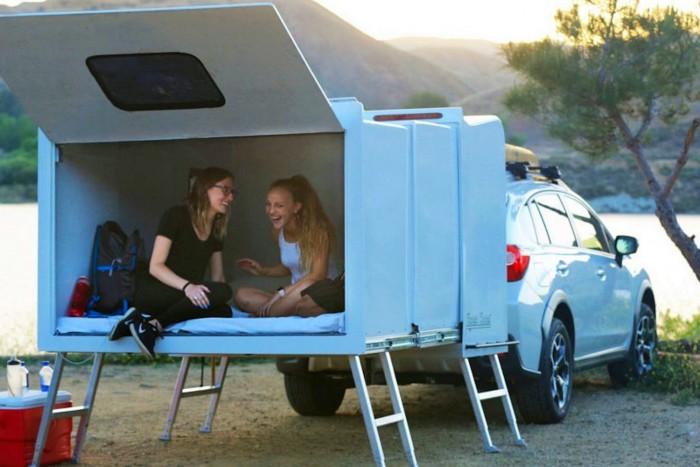 Már autón lógó dobozban is aludhatsz