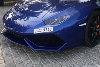 Milliós összeget érő gyorshajtást hozott össze egy eszement Dubajban