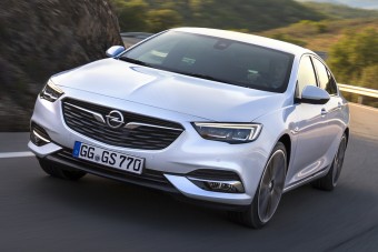 200 lóerős turbómotorral erősít az Opel Insignia