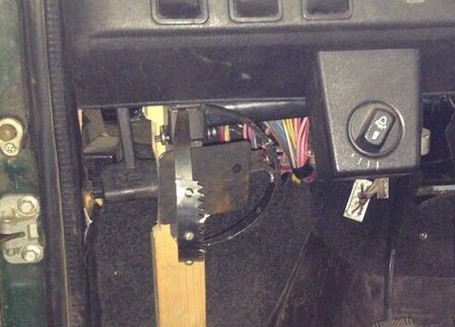 Brutális tolvajkergetőt szereltek ebbe a Moszkvicsba 2