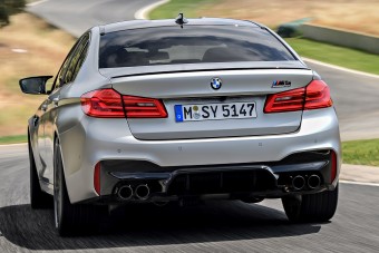 Videó: Versenypályán üvölt a BMW M5 Competition