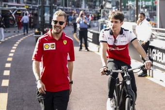 F1: Vettel élve falná fel az újoncot?