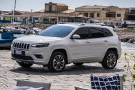 Megújult a Jeep Cherokee 19