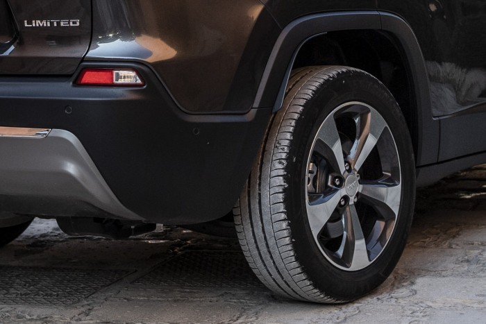 Megújult a Jeep Cherokee 3 Megújult a Jeep Cherokee 3