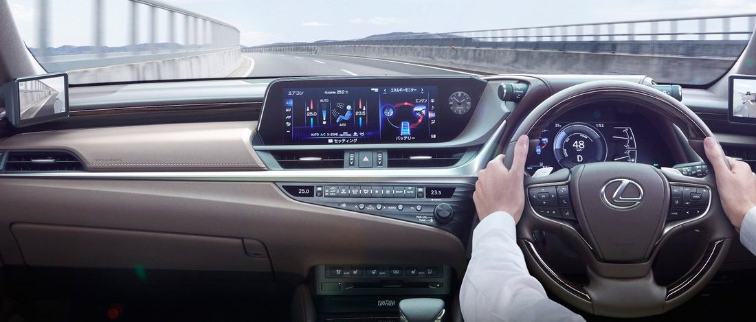 Külső tükör nélkül érkezik a Lexus ES