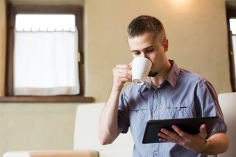 Férfiaknak: hajhullás ellen koffein!