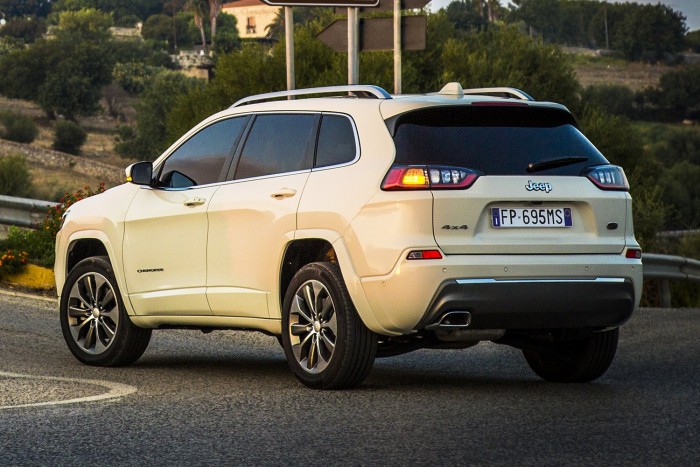 Megújult a Jeep Cherokee 9 Megújult a Jeep Cherokee 9