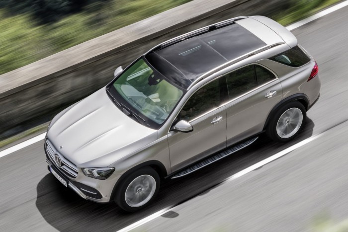Nagyobb és okosabb lett a Mercedes óriása 8