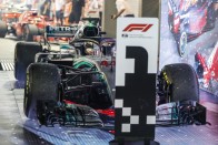 F1: Hamilton hibátlan, Vettelék elszúrták 31