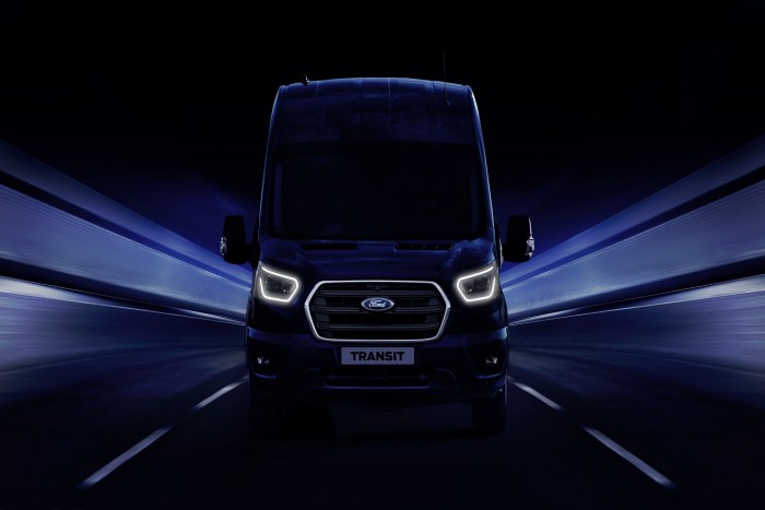 Két hibriddel bővül a Ford Transit Custom kínálata