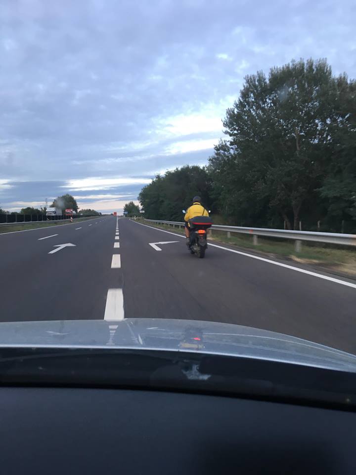 Életveszélyes mutatványt fotóztak az M3-ason 1