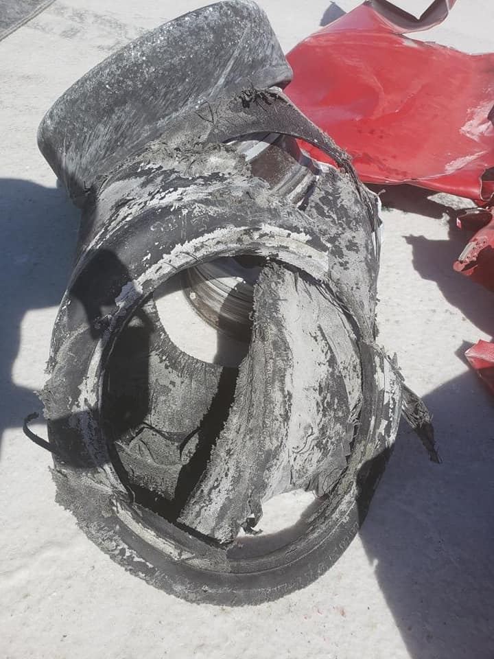 687 km/óránál kapott defektet, másnap a Facebookra posztolt 5