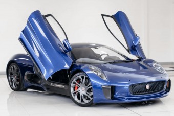 Főgonosztól eladó a filmsztár sportkocsi