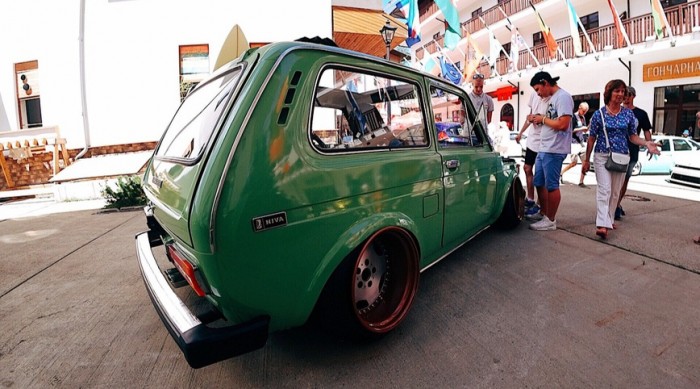 Ez a Lada már elszakadt a tereptől és a porban ül 5 | Vezess Ez a Lada már elszakadt a tereptől és a porban ül 5
