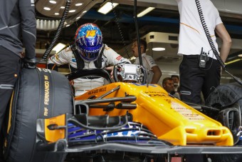 F1: Alonsótól várnak segítséget a McLaren-pilóták