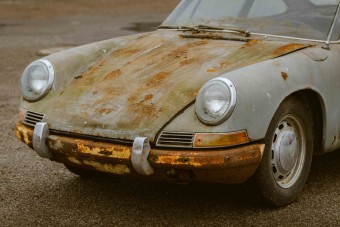 40 év után került elő a rohadó 911-es Porsche