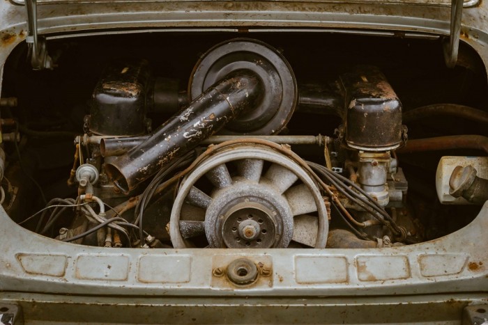 40 év után került elő a rohadó 911-es Porsche 7 | Vezess 40 év után került elő a rohadó 911-es Porsche 7