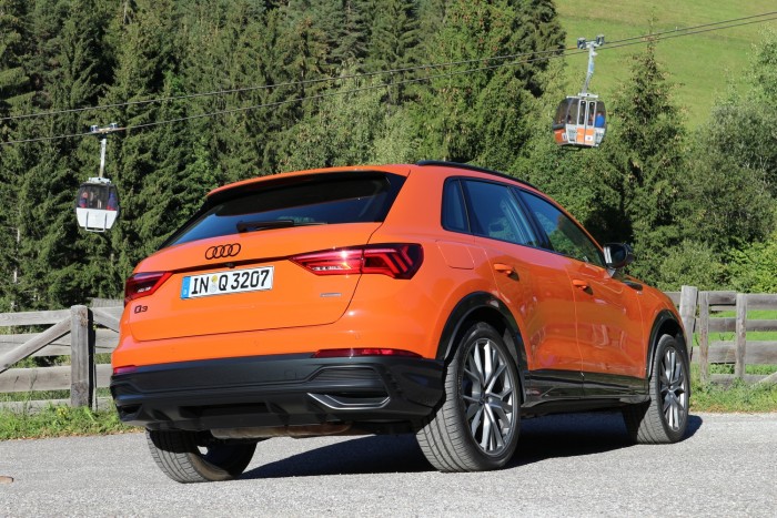 A családi luxus minimuma: vezettük az új Audi Q3-at 98 A családi luxus minimuma: vezettük az új Audi Q3-at 98