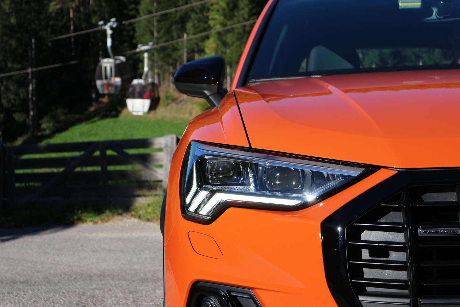 A családi luxus minimuma: vezettük az új Audi Q3-at 9