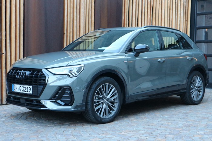 A családi luxus minimuma: vezettük az új Audi Q3-at 97 A családi luxus minimuma: vezettük az új Audi Q3-at 97