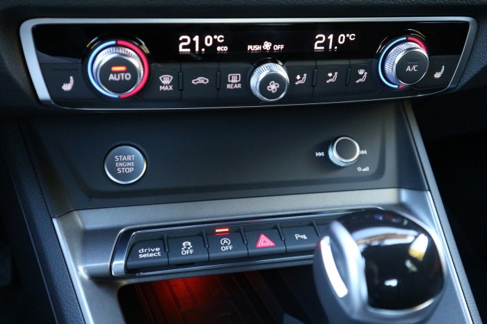 A családi luxus minimuma: vezettük az új Audi Q3-at 93 A családi luxus minimuma: vezettük az új Audi Q3-at 93