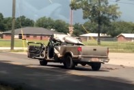 Videóra vették az autópályák rémét, őrület, milyen autóval csapatott 1 Videóra vették az autópályák rémét, őrület, milyen autóval csapatott 1