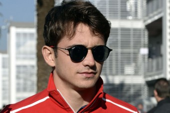 F1: Leclerc máris beült a Ferrariba