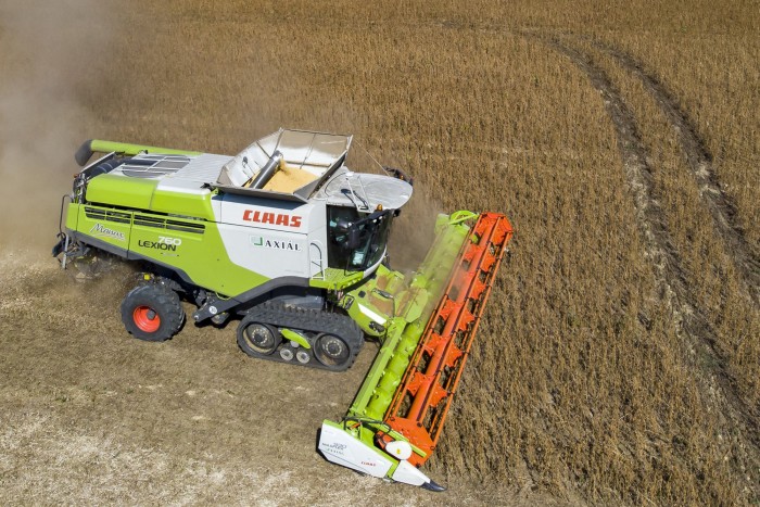 Tudod, mit kell tenned, ha egy kombájn jön szembe?