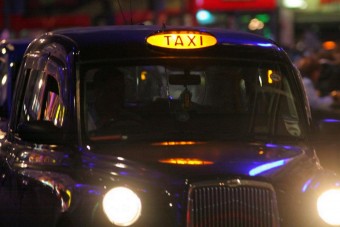 Részeg nőket erőszakolt meg egy taxis