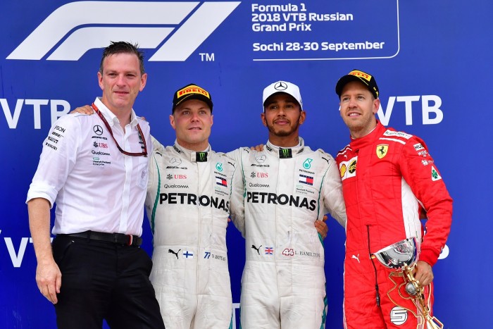 F1: Nyomott hangulat a dobogón a csapatutasítást követően