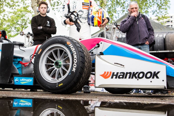 Koreai gumit kaphat a Forma-1