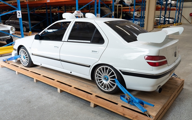 Eladó a taxi filmek sztárja, ára több mint érdekes 3 | Vezess Eladó a taxi filmek sztárja, ára több mint érdekes 3