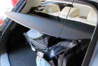 Lexus UX: ez még nem a csúcsminőség? 95