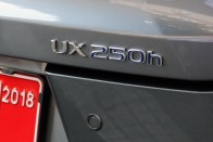 Lexus UX: ez még nem a csúcsminőség? 101