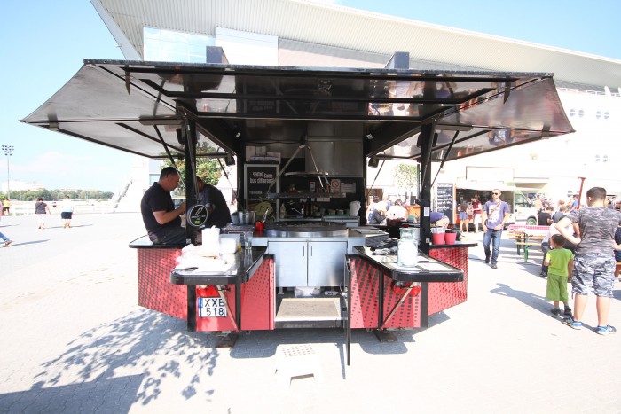 A food truck az új büféskocsi 7 A food truck az új büféskocsi 7