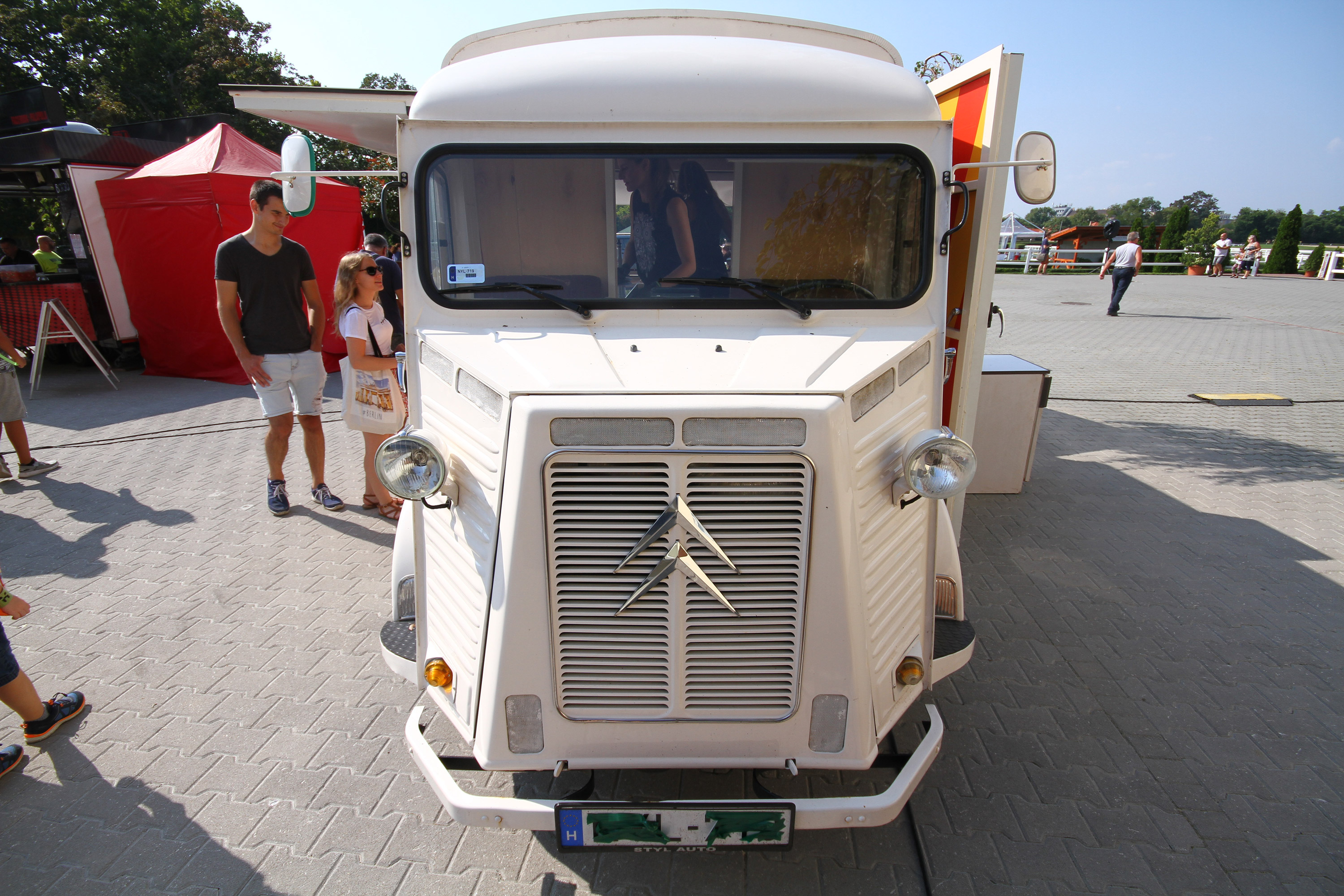 A food truck az új büféskocsi 28