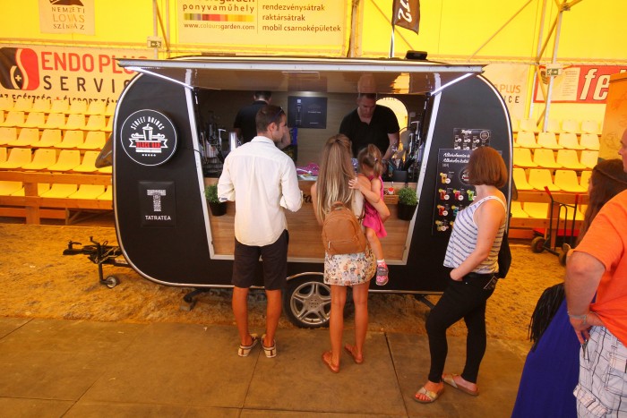 A food truck az új büféskocsi 6 A food truck az új büféskocsi 6