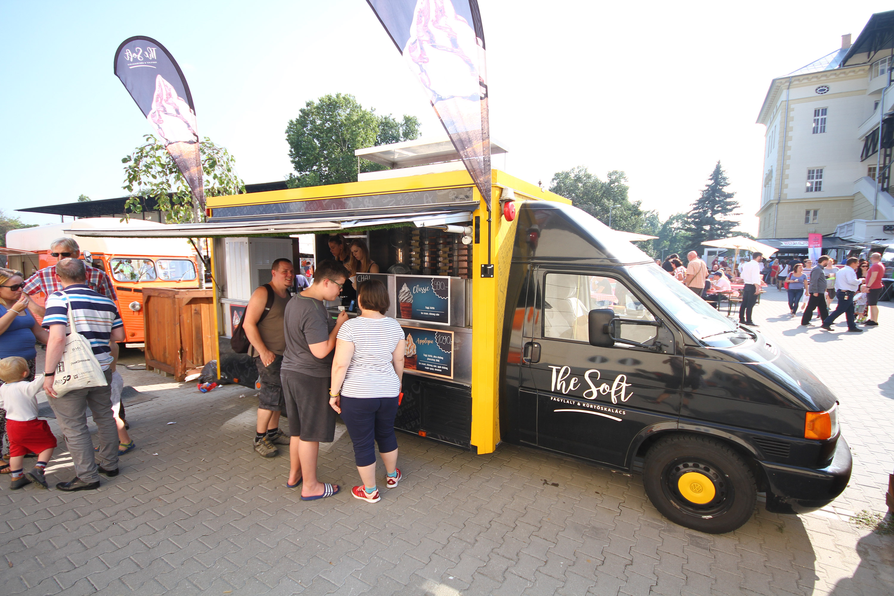 A food truck az új büféskocsi 56