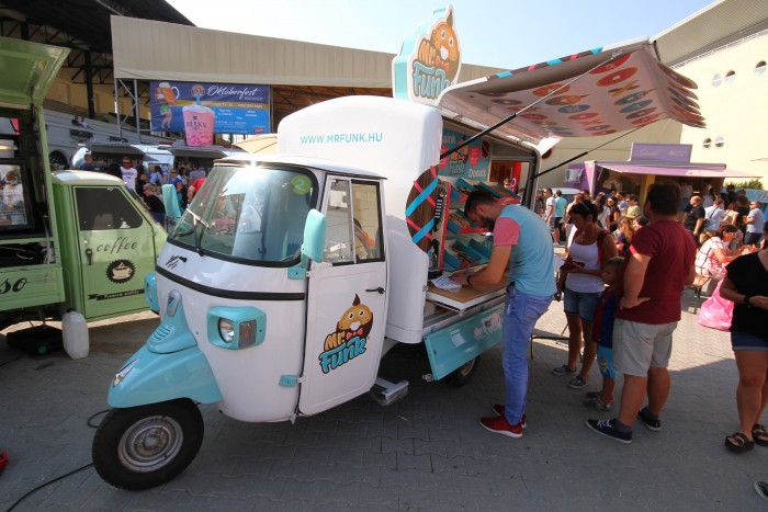A food truck az új büféskocsi 3 A food truck az új büféskocsi 3