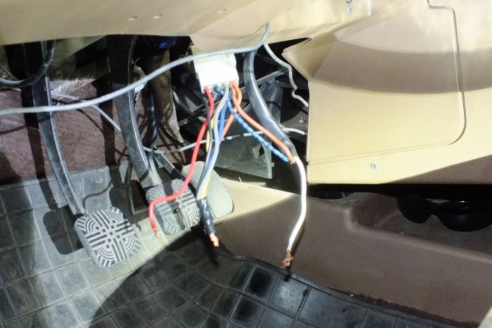 Percek alatt elkapták a gyöngyösi autótolvajokat