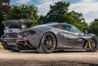 Amerikába költözik Jenson Button, ezért eladja a McLaren P1-esét 14