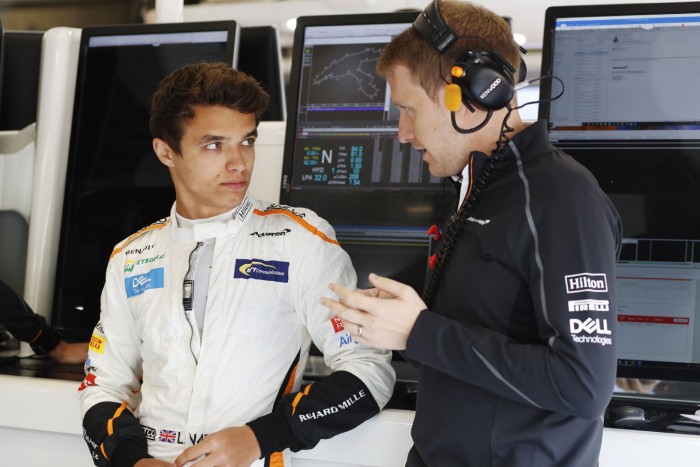 F1: Ifjoncinvázió Szocsiban