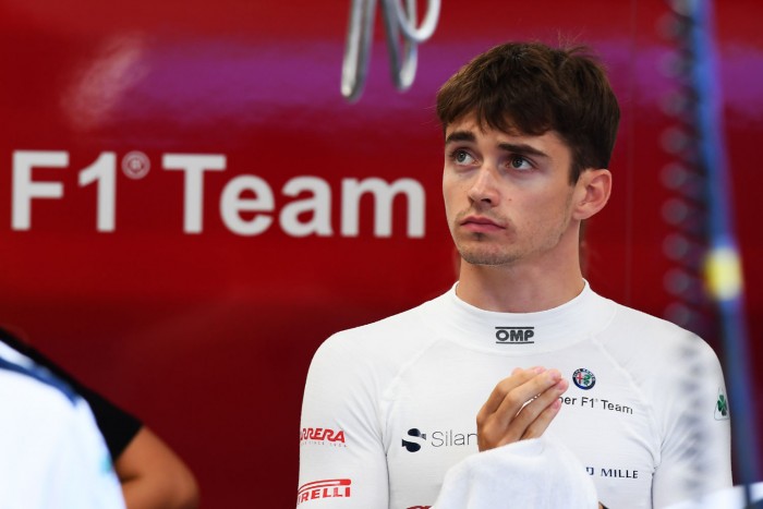F1: Leclerc 2022-ig a Ferrarié