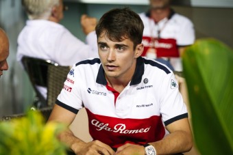 F1: A bajnoki címért meg a Ferrarihoz az újonc