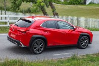 Városi sport-terepjárót építene a Lexus 2