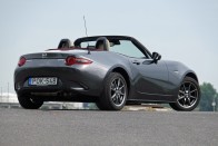 Móka és kacagás 200 lóerő alatt – Mazda MX-5 34